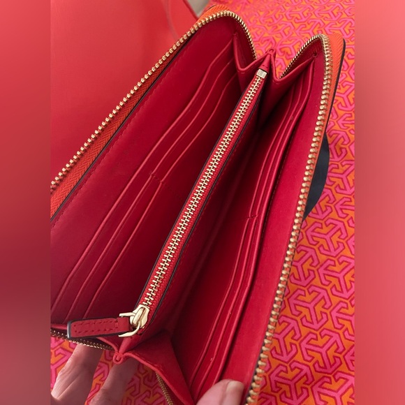 Tory Burch Purse w wallet - Picture 10 of 12